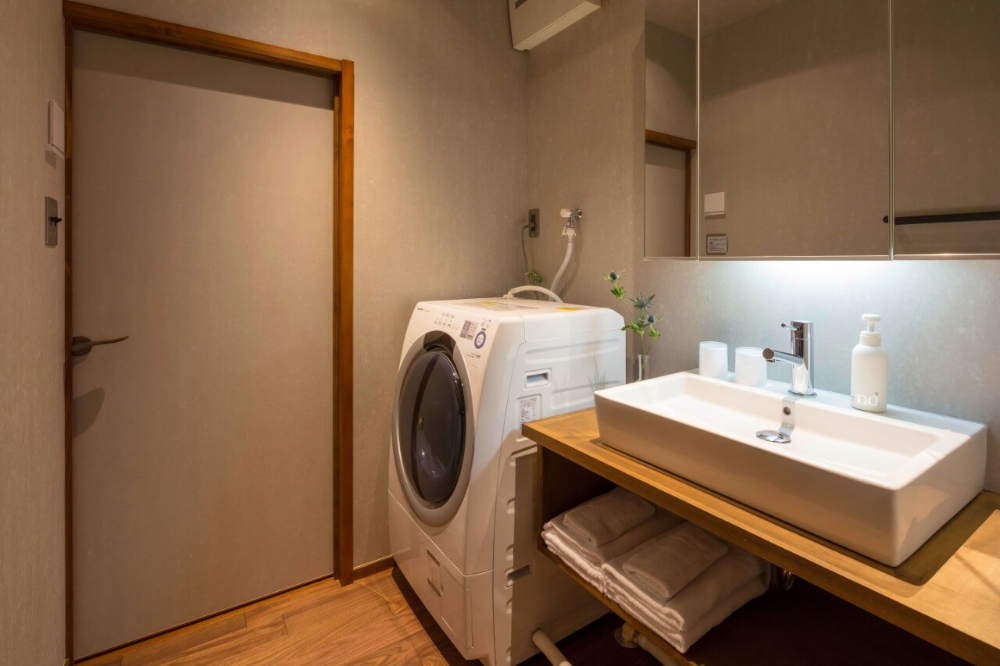 彦三町 金の間 〈一棟貸し町家〉