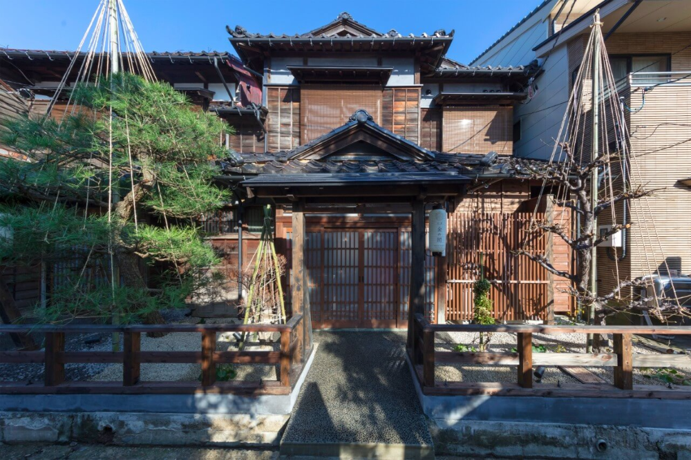 彦三町 金の間 〈一棟貸し町家〉