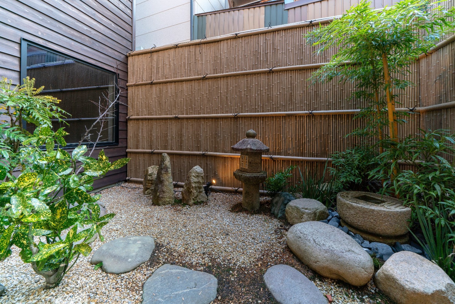 武蔵 藍の辻 – あいのつじ 〈一棟貸し町家〉