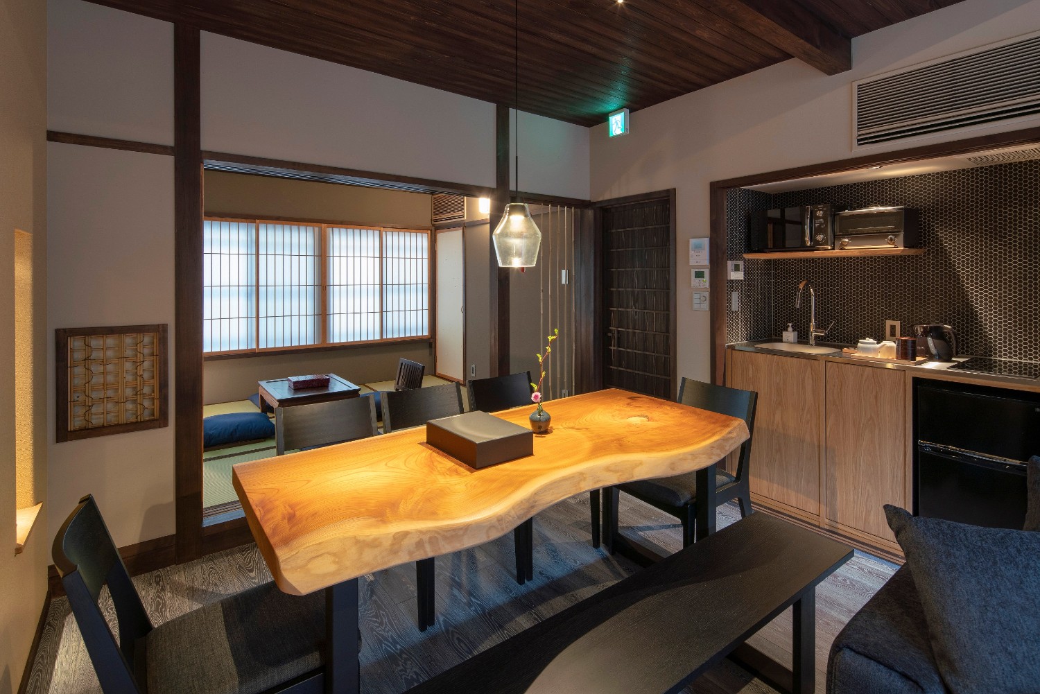 武蔵 藍の辻 – あいのつじ 〈一棟貸し町家〉