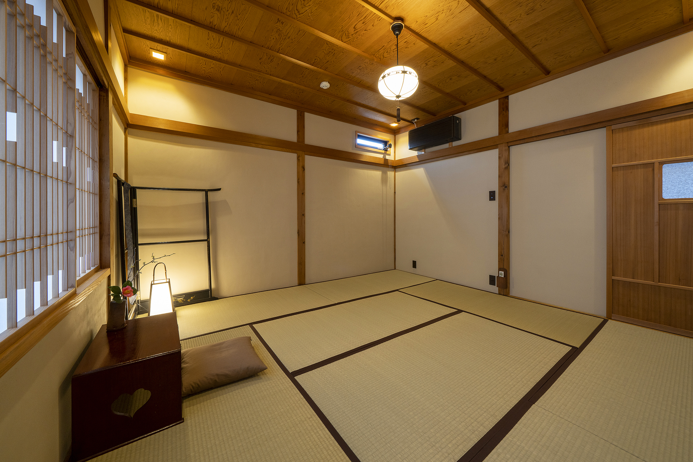 くろほろ 〈一棟貸し町家〉