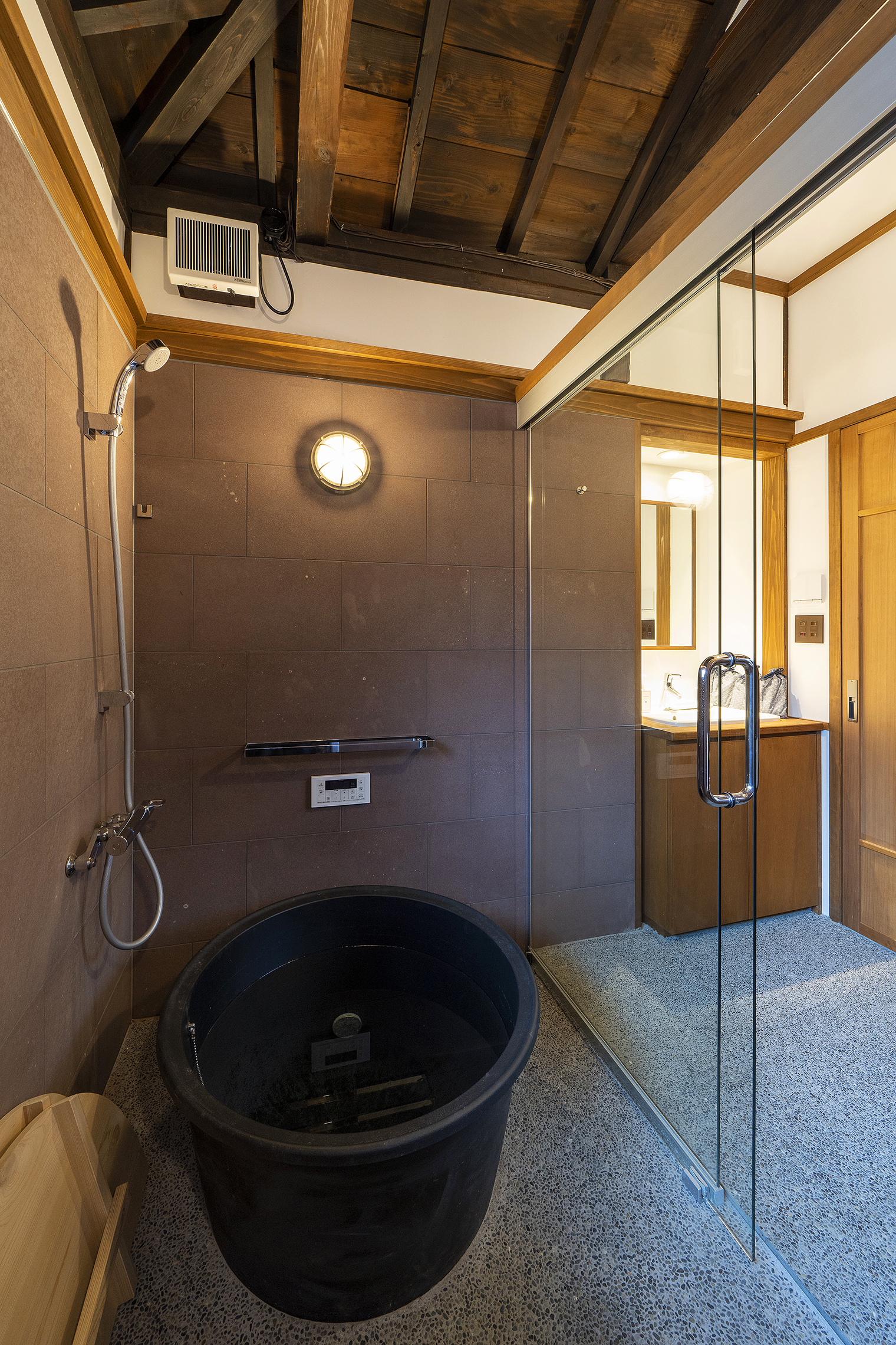 くろほろ 〈一棟貸し町家〉