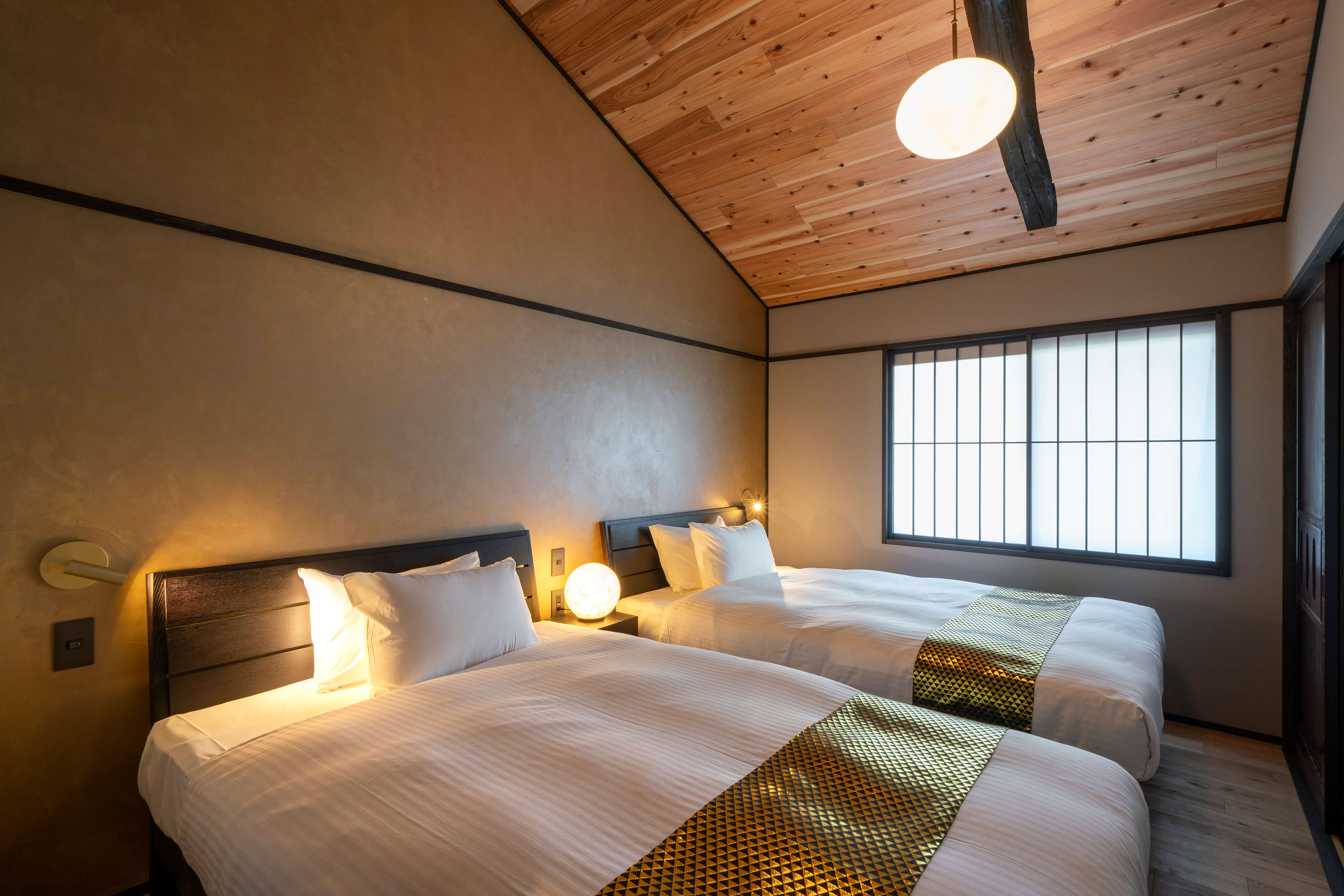 武家屋敷 しをり 〈一棟貸し町家〉