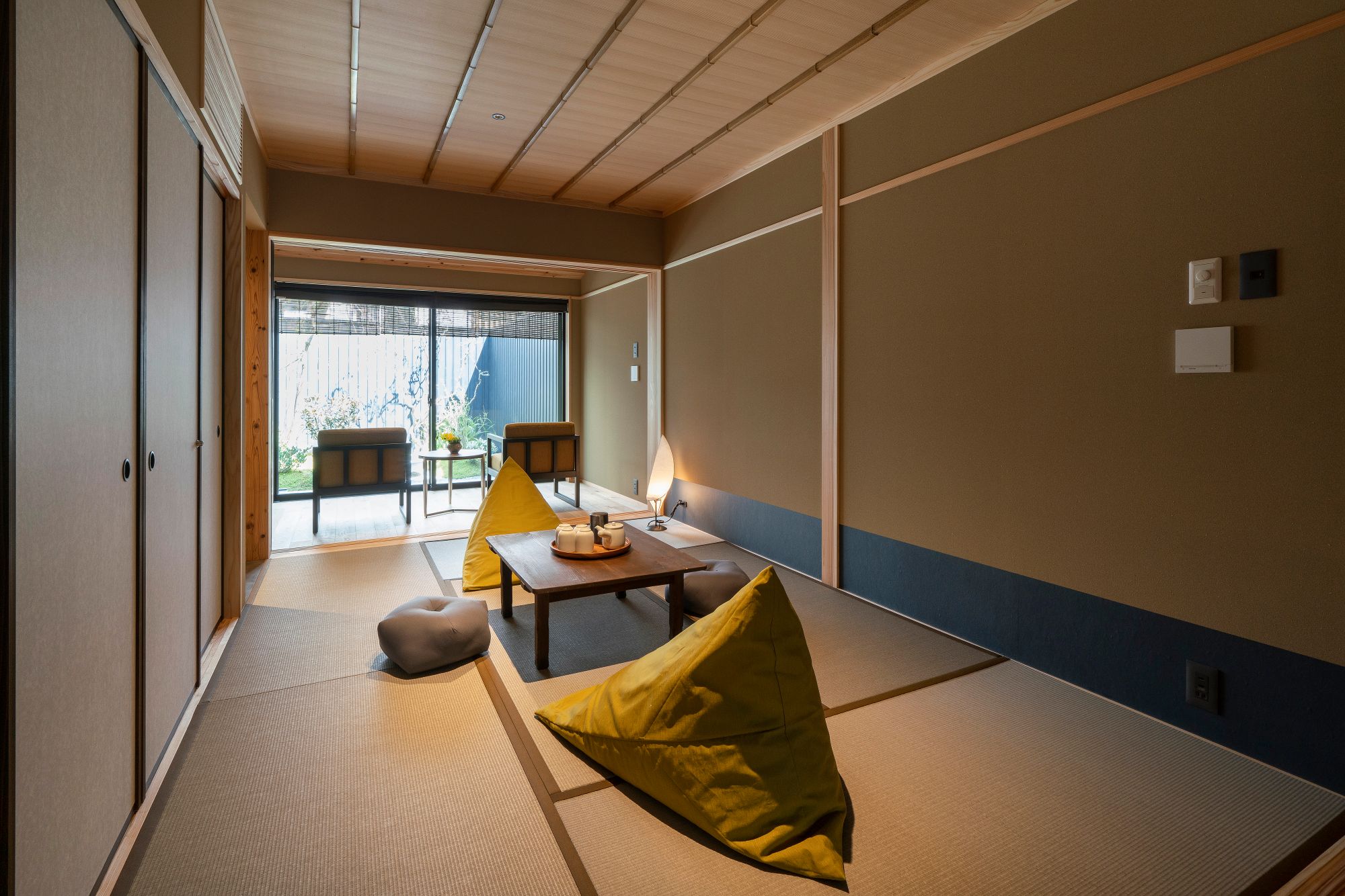 武家屋敷 しをり 〈一棟貸し町家〉