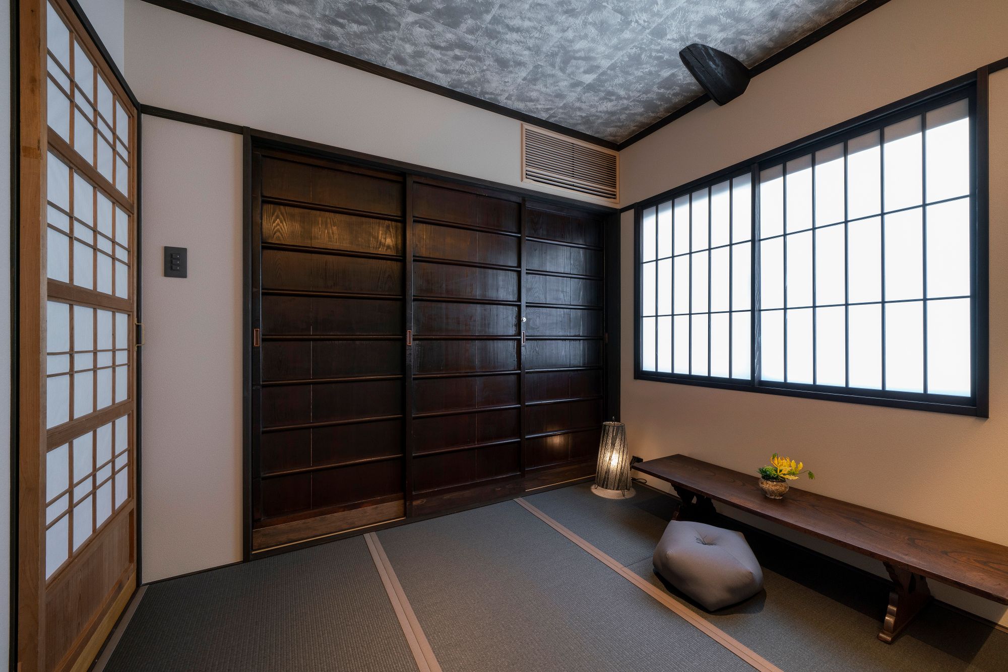 武家屋敷 しをり 〈一棟貸し町家〉