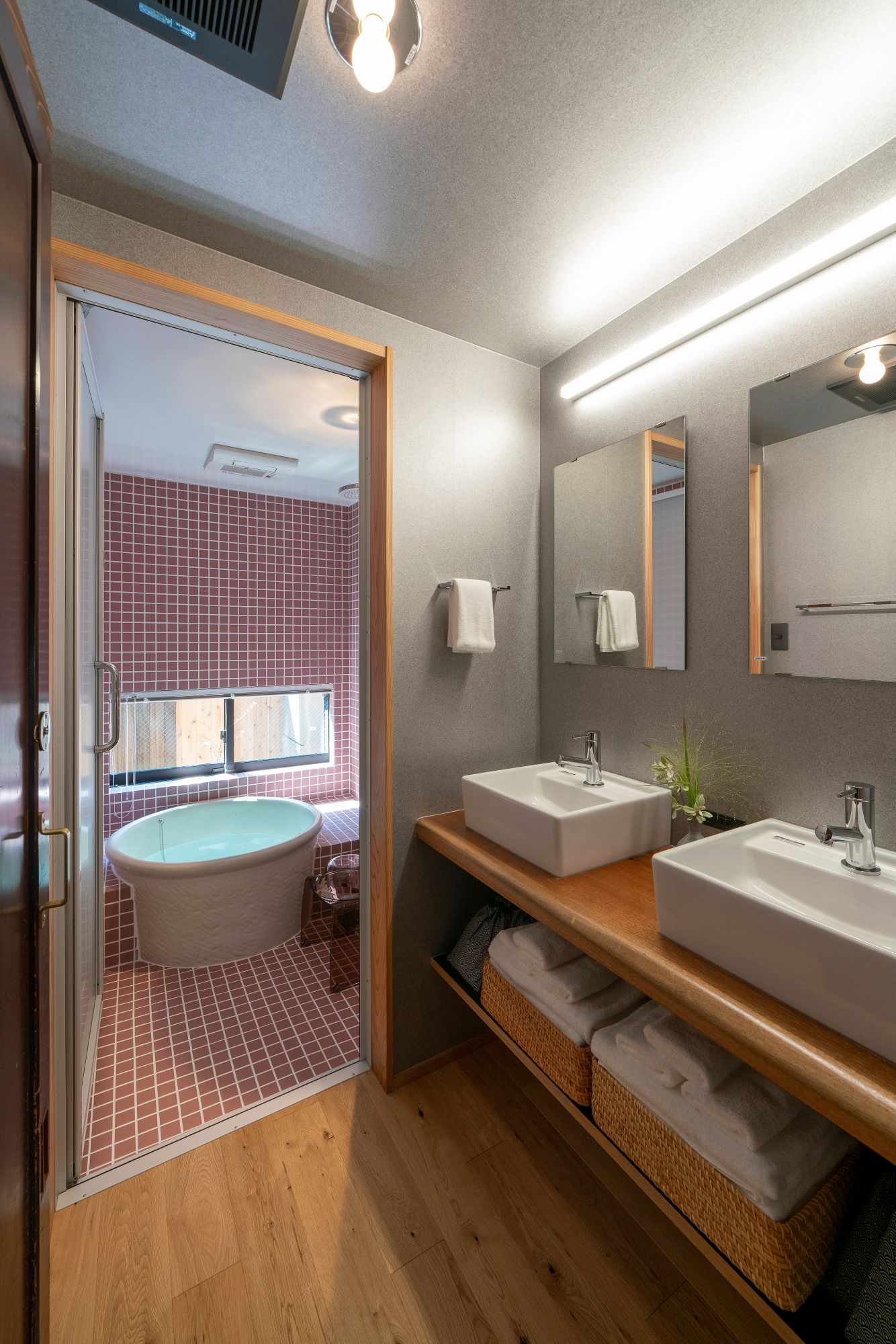 武家屋敷 しをり 〈一棟貸し町家〉