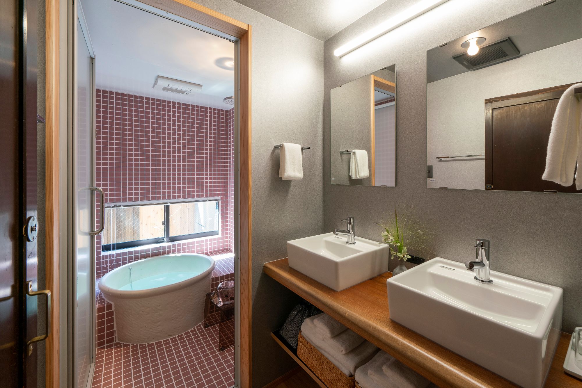 武家屋敷 しをり 〈一棟貸し町家〉