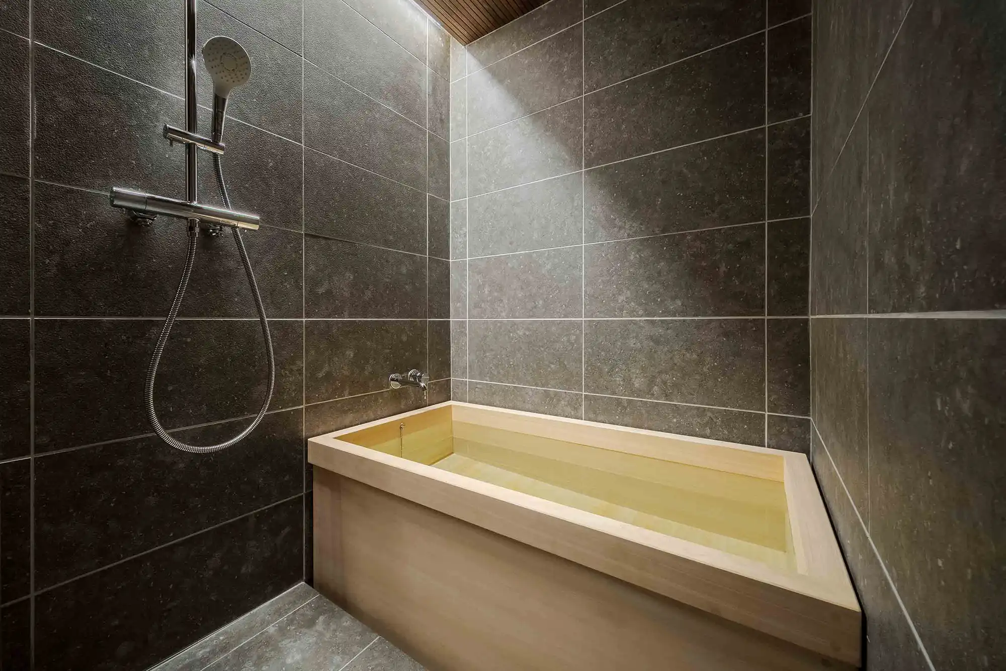 いとせ 〈一棟貸し町家〉